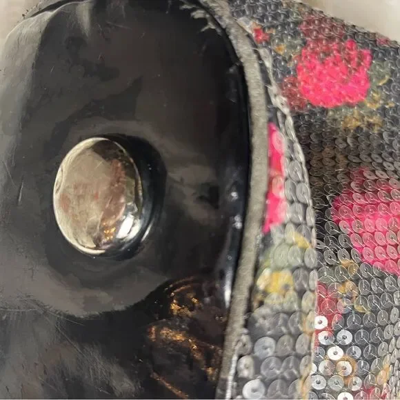 BETSEY JOHNSON Full SEQUINS RED ROSES Tote HOBO  Weekender Bag - Picture 16 of 16